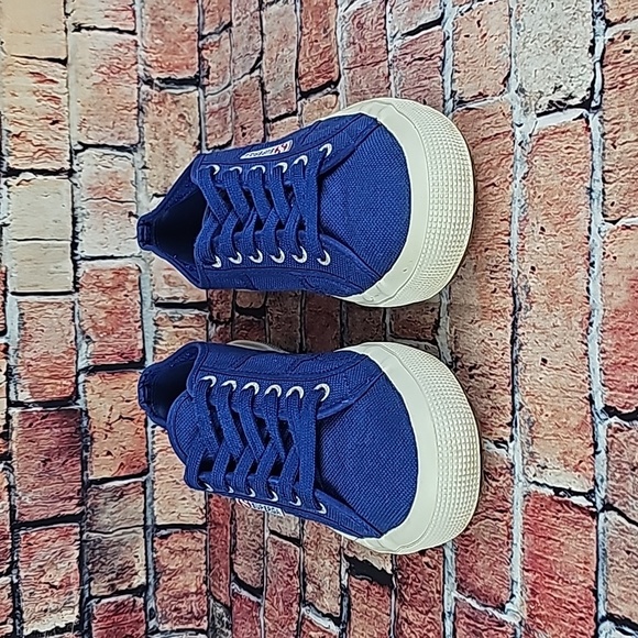 SUPERGA LOWTOP SHOES,  WOMANS SIZE 9.5 EUC BLUE/WHITE - Picture 4 of 11